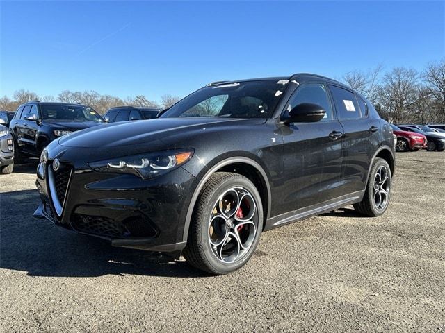 2024 Alfa Romeo Stelvio Ti