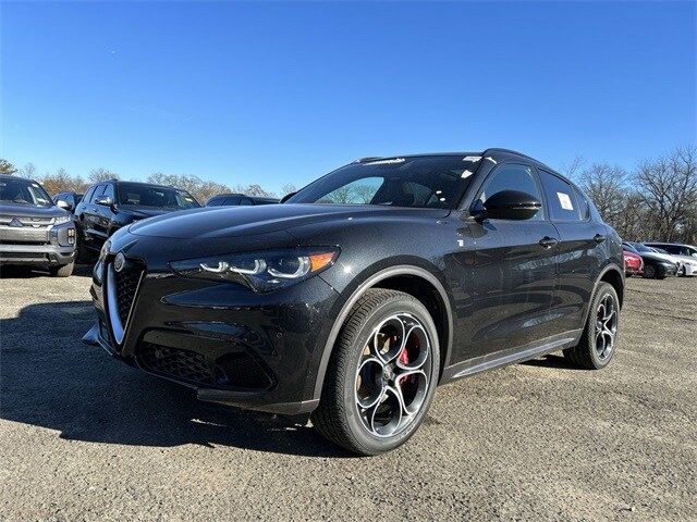 2024 Alfa Romeo Stelvio Ti