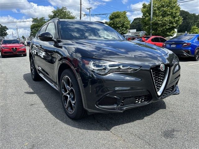 2024 Alfa Romeo Stelvio Ti