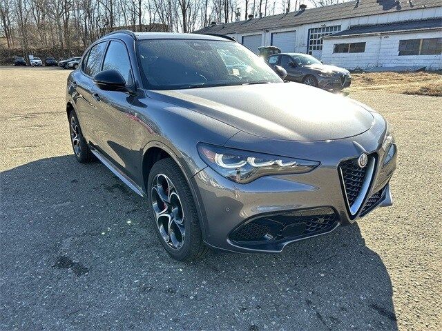 2024 Alfa Romeo Stelvio Ti