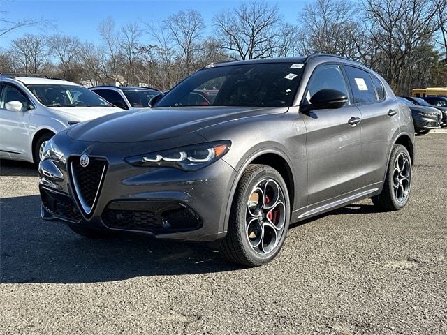 2024 Alfa Romeo Stelvio Ti