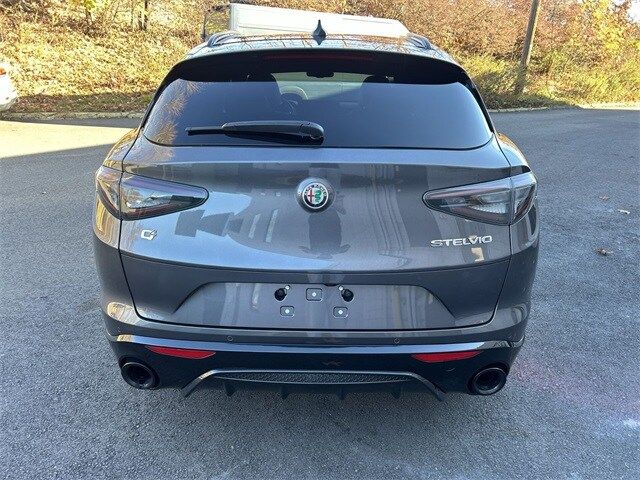 2024 Alfa Romeo Stelvio Veloce