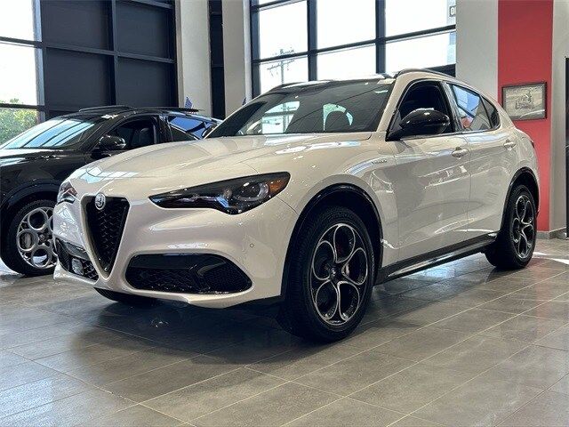 2024 Alfa Romeo Stelvio Veloce