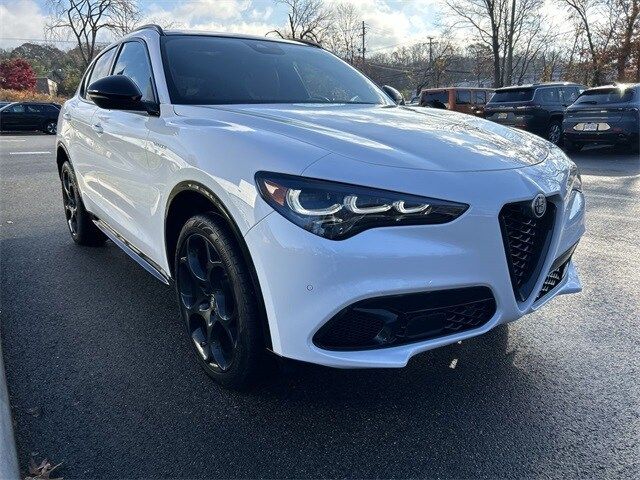 2024 Alfa Romeo Stelvio Veloce