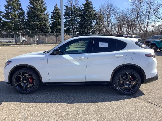 2024 Alfa Romeo Stelvio Veloce