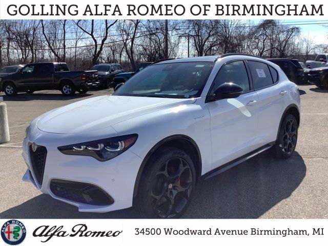 2024 Alfa Romeo Stelvio Veloce