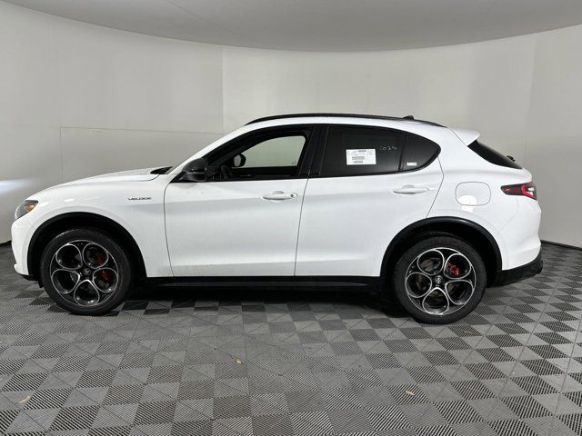 2024 Alfa Romeo Stelvio Veloce