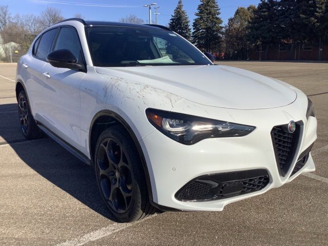 2024 Alfa Romeo Stelvio Veloce