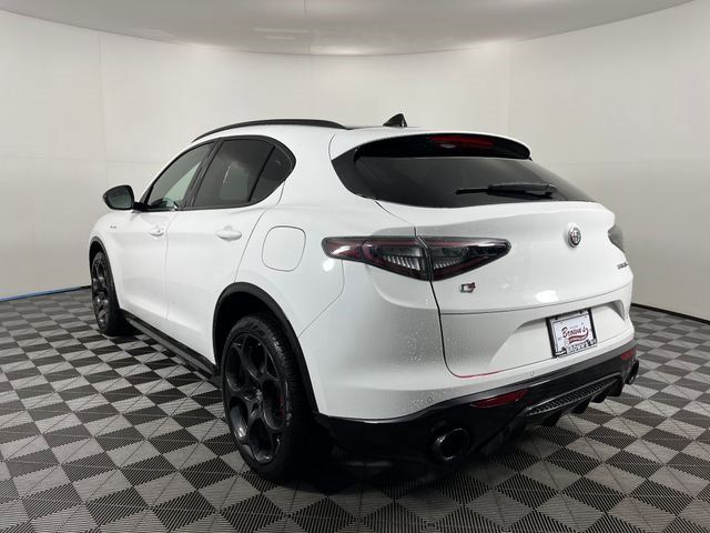 2024 Alfa Romeo Stelvio Veloce