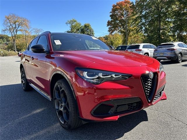 2024 Alfa Romeo Stelvio Veloce