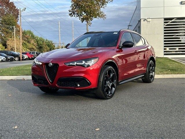 2024 Alfa Romeo Stelvio Veloce