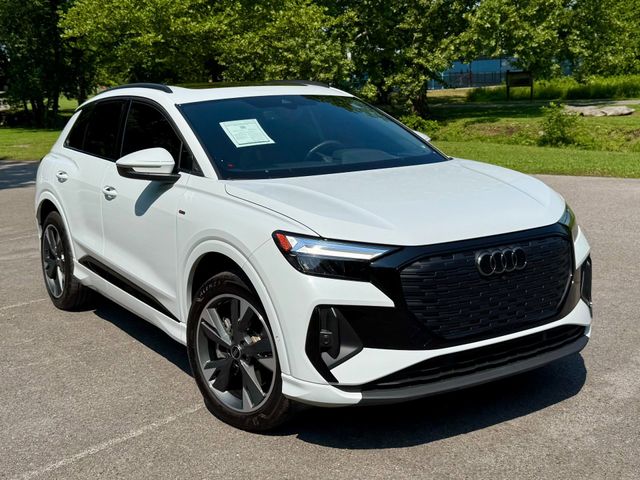 2024 Audi Q4 e-tron Premium Plus