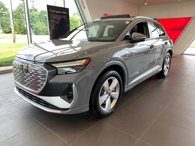 2024 Audi Q4 e-tron Premium Plus