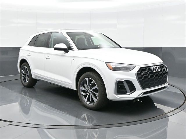 2024 Audi Q5 S Line Premium