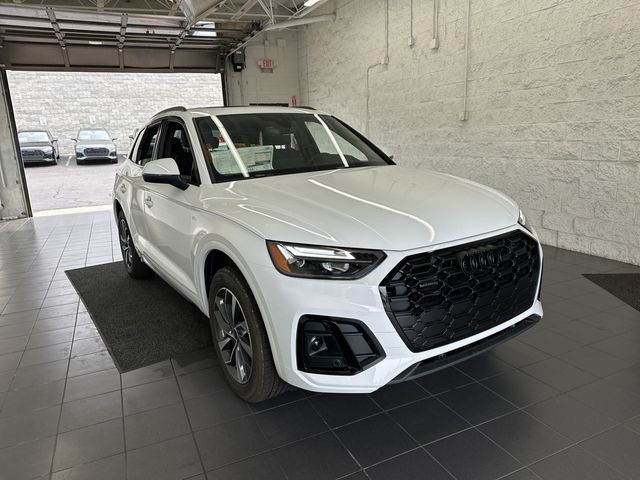 2024 Audi Q5 S Line Premium