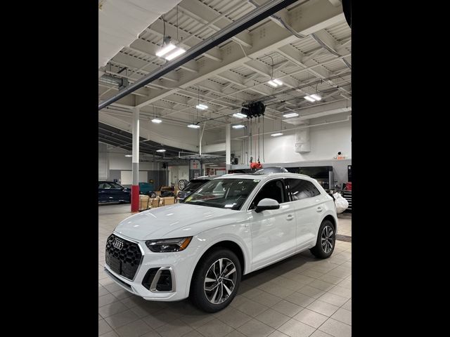 2024 Audi Q5 S Line Premium