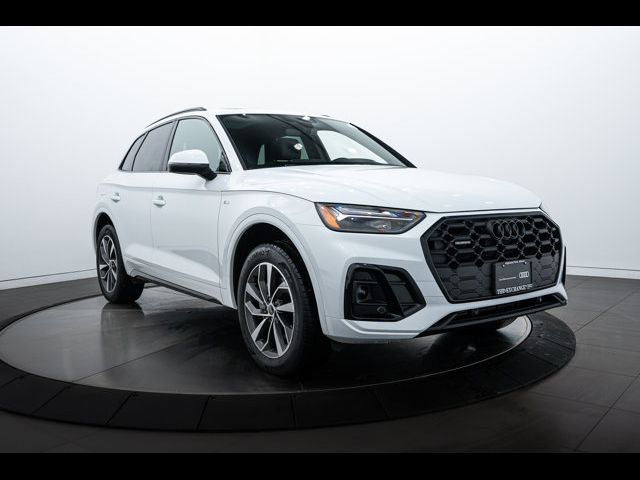 2024 Audi Q5 S Line Premium