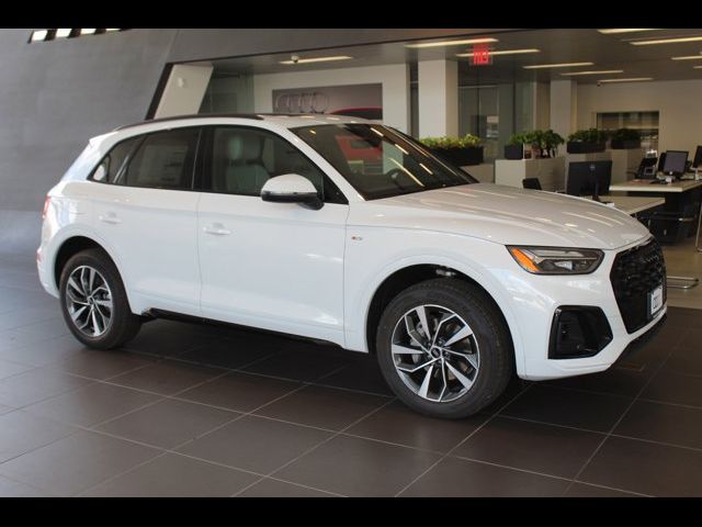 2024 Audi Q5 S Line Premium