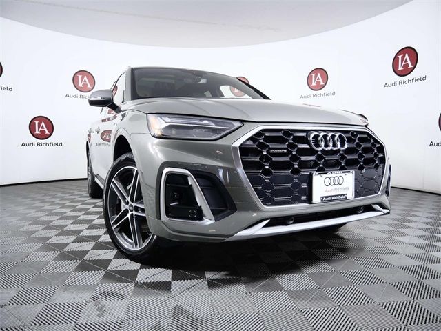 2024 Audi Q5 S Line Premium