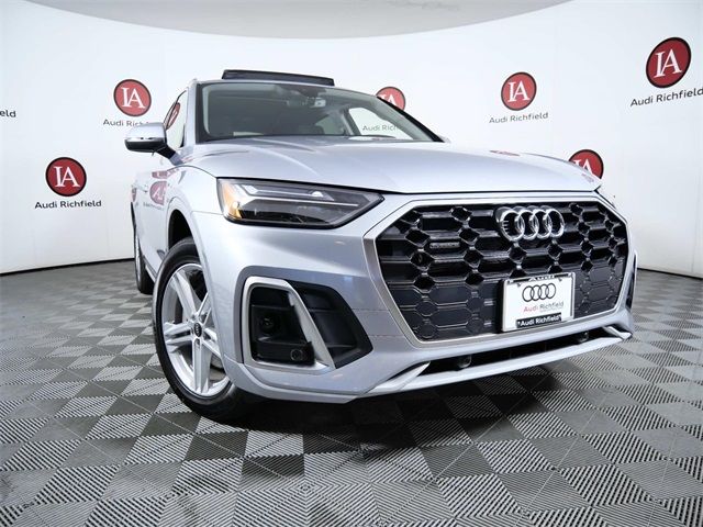 2024 Audi Q5 S Line Premium