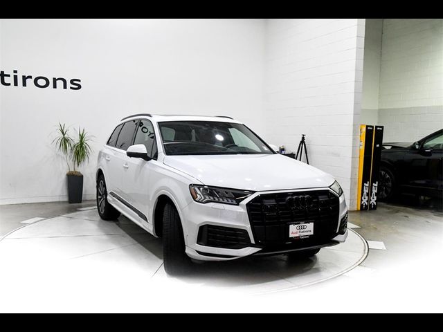 2024 Audi Q7 Premium Plus