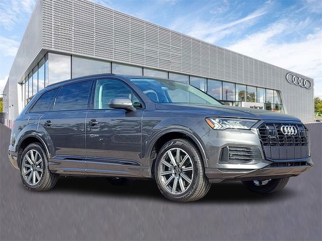 2024 Audi Q7 Premium Plus