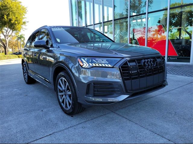 2024 Audi Q7 Premium Plus