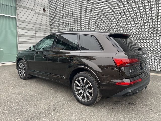 2024 Audi Q7 Premium Plus