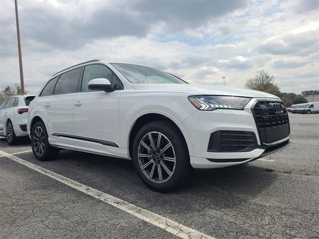 2024 Audi Q7 Premium Plus