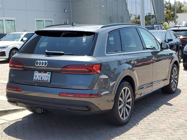 2024 Audi Q7 Premium Plus