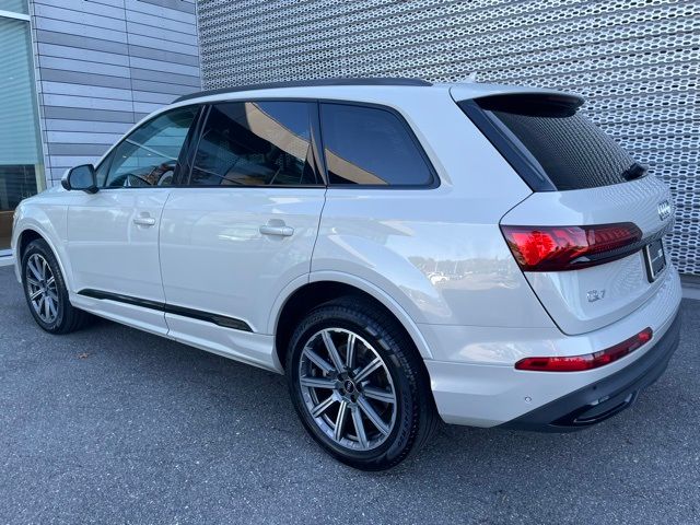 2024 Audi Q7 Premium Plus