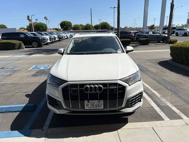 2024 Audi Q7 Premium Plus