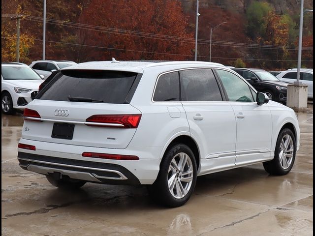 2024 Audi Q7 Premium Plus