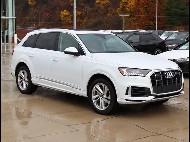 2024 Audi Q7 Premium Plus