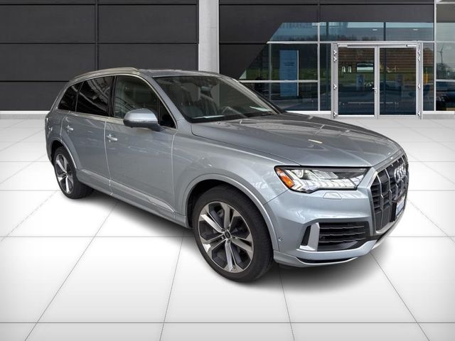 2024 Audi Q7 Premium Plus