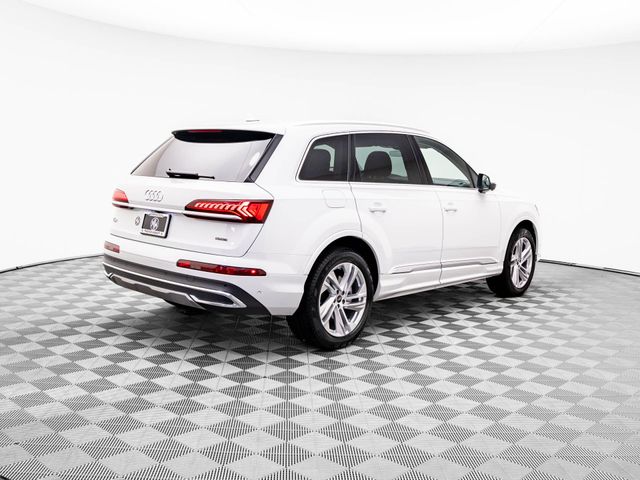 2024 Audi Q7 Premium Plus