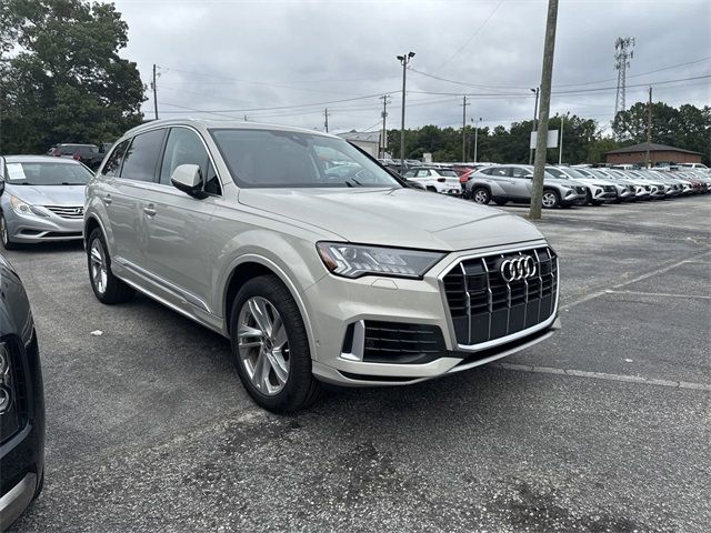 2024 Audi Q7 Premium Plus