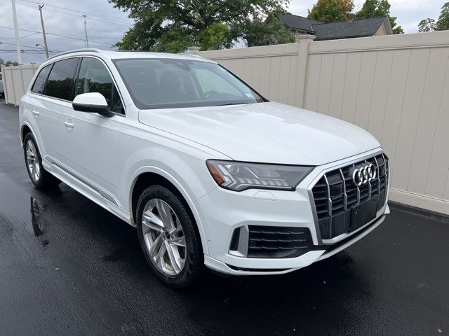 2024 Audi Q7 Premium Plus