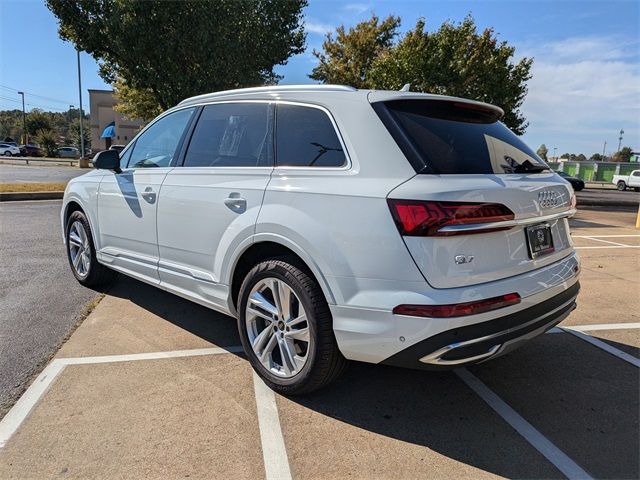 2024 Audi Q7 Premium Plus