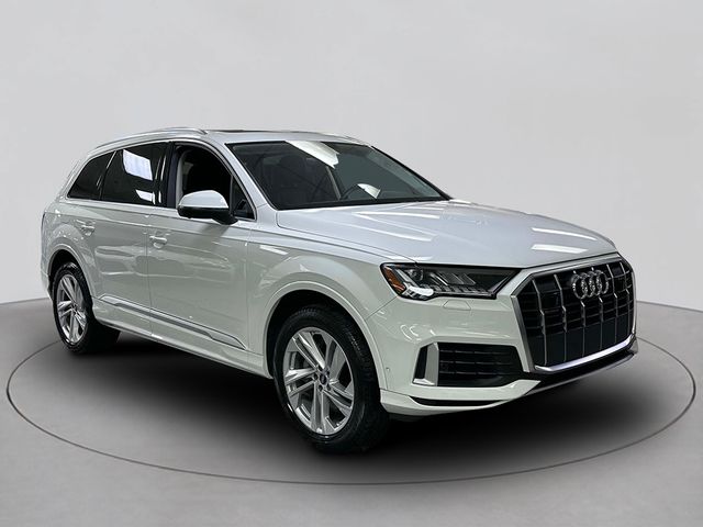 2024 Audi Q7 Premium Plus