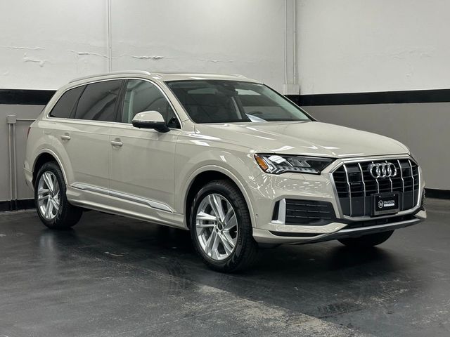 2024 Audi Q7 Premium Plus