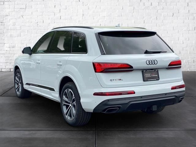 2025 Audi Q7 Premium Plus