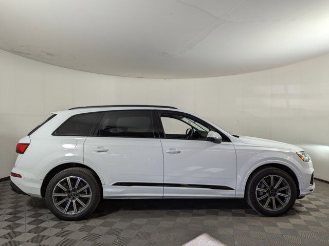 2024 Audi Q7 Premium Plus