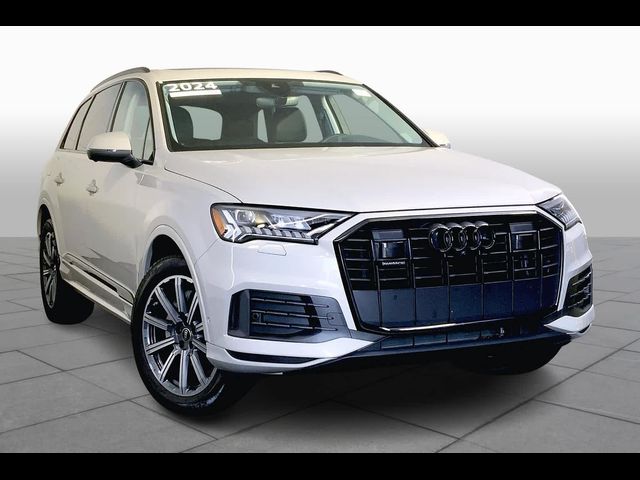 2024 Audi Q7 Premium Plus