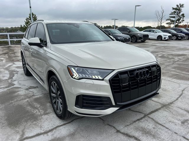 2024 Audi Q7 Premium Plus