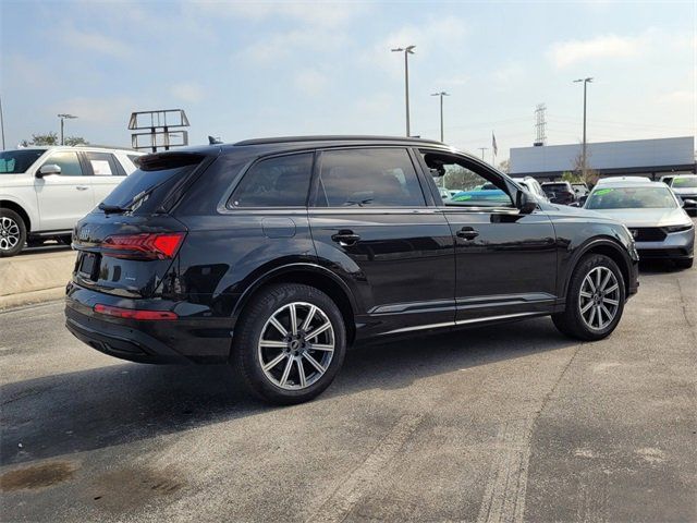 2024 Audi Q7 Premium Plus