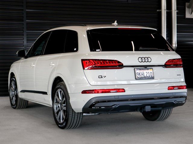 2024 Audi Q7 Premium Plus