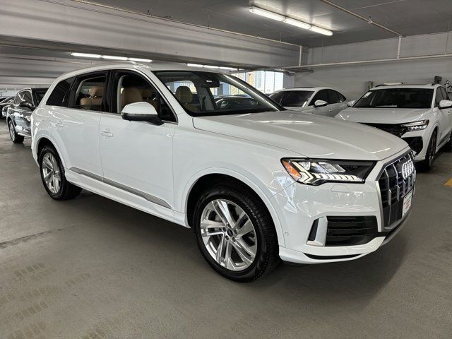 2024 Audi Q7 Premium Plus