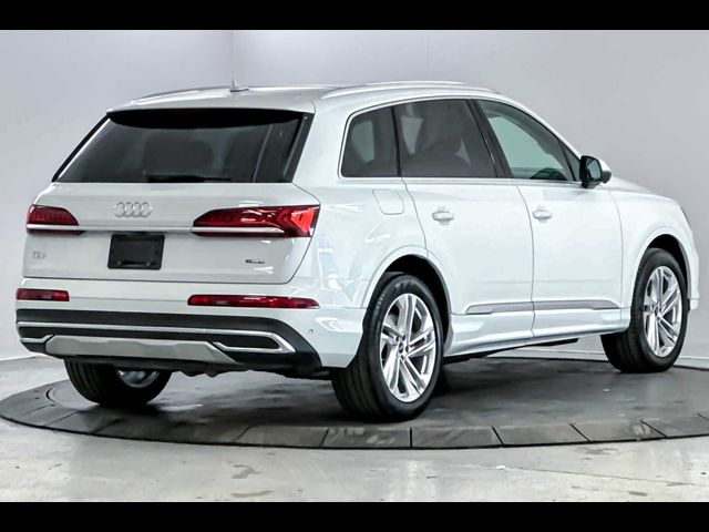 2024 Audi Q7 Premium Plus