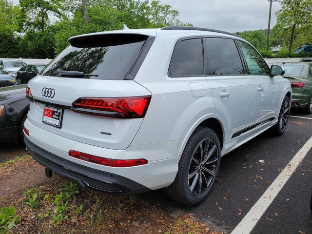 2024 Audi Q7 Premium Plus